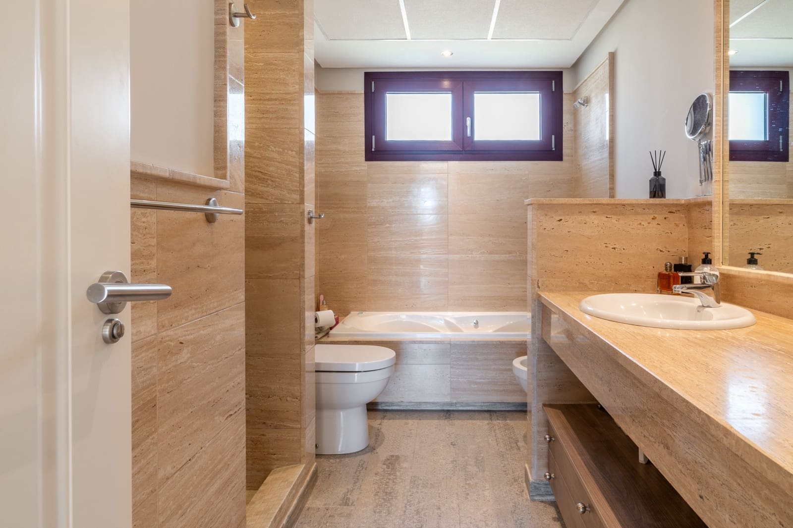 3 slaapkamer Huis te koop in Benahavis met zwembad garage - € 770.000 (Ref: 9242851)