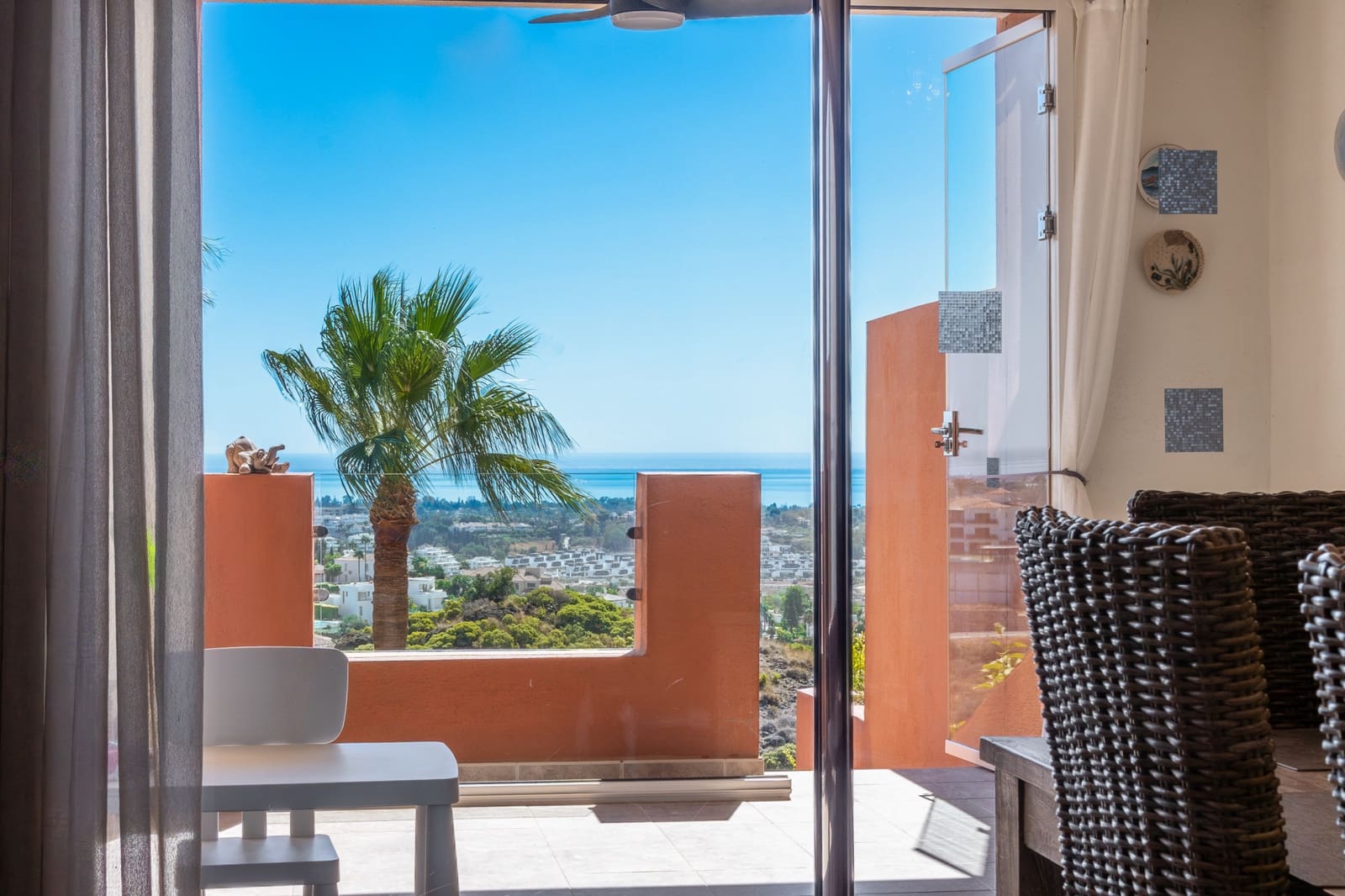 3 slaapkamer Huis te koop in Benahavis met zwembad garage - € 770.000 (Ref: 9242851)