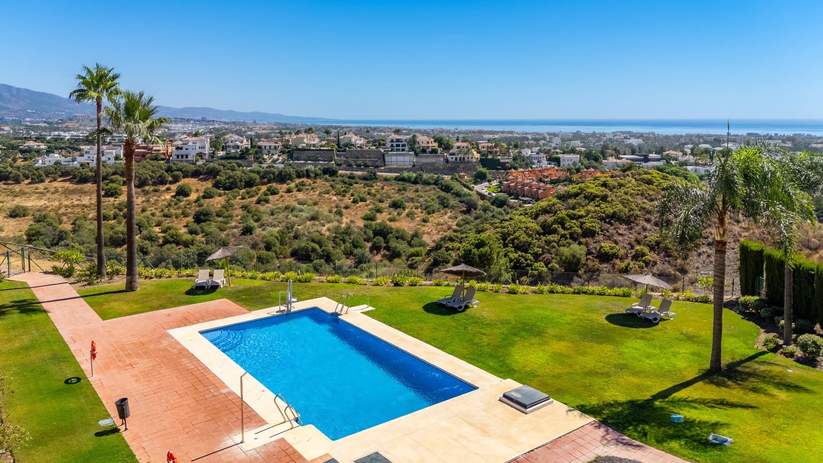 3 slaapkamer Huis te koop in Benahavis met zwembad garage - € 770.000 (Ref: 9242851)