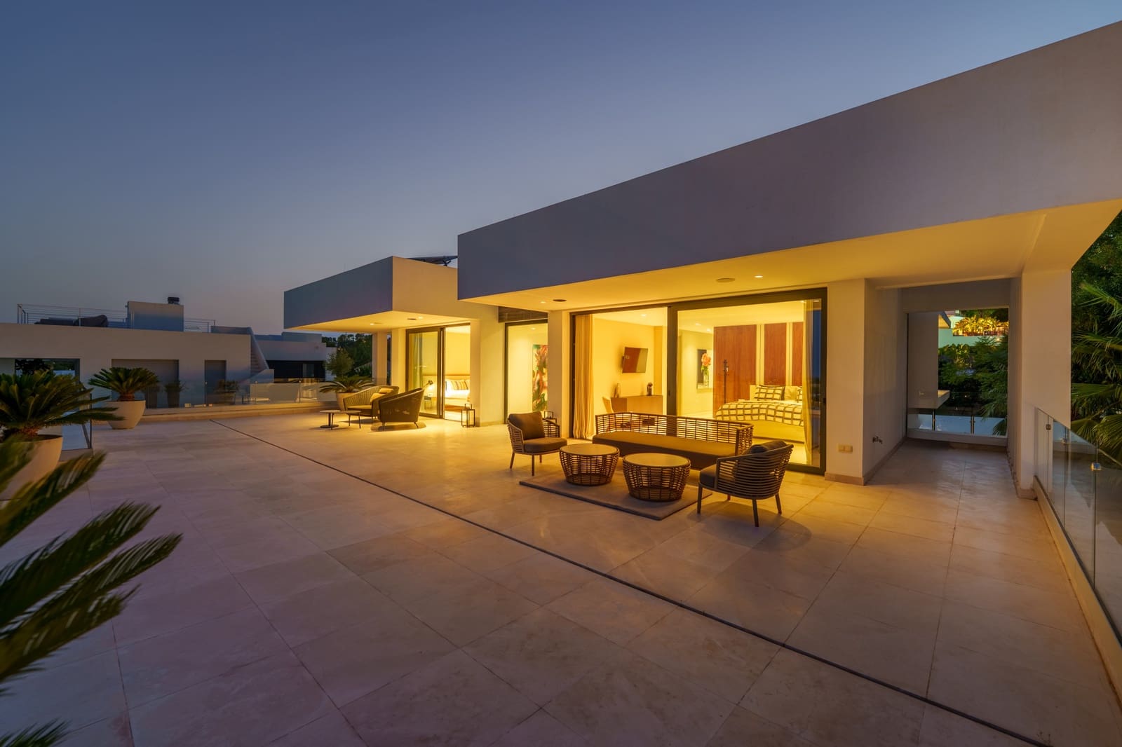 5 bedroom Villa for sale in Nueva Andalucia with pool garage - € 4,995,000 (Ref: 9262450)