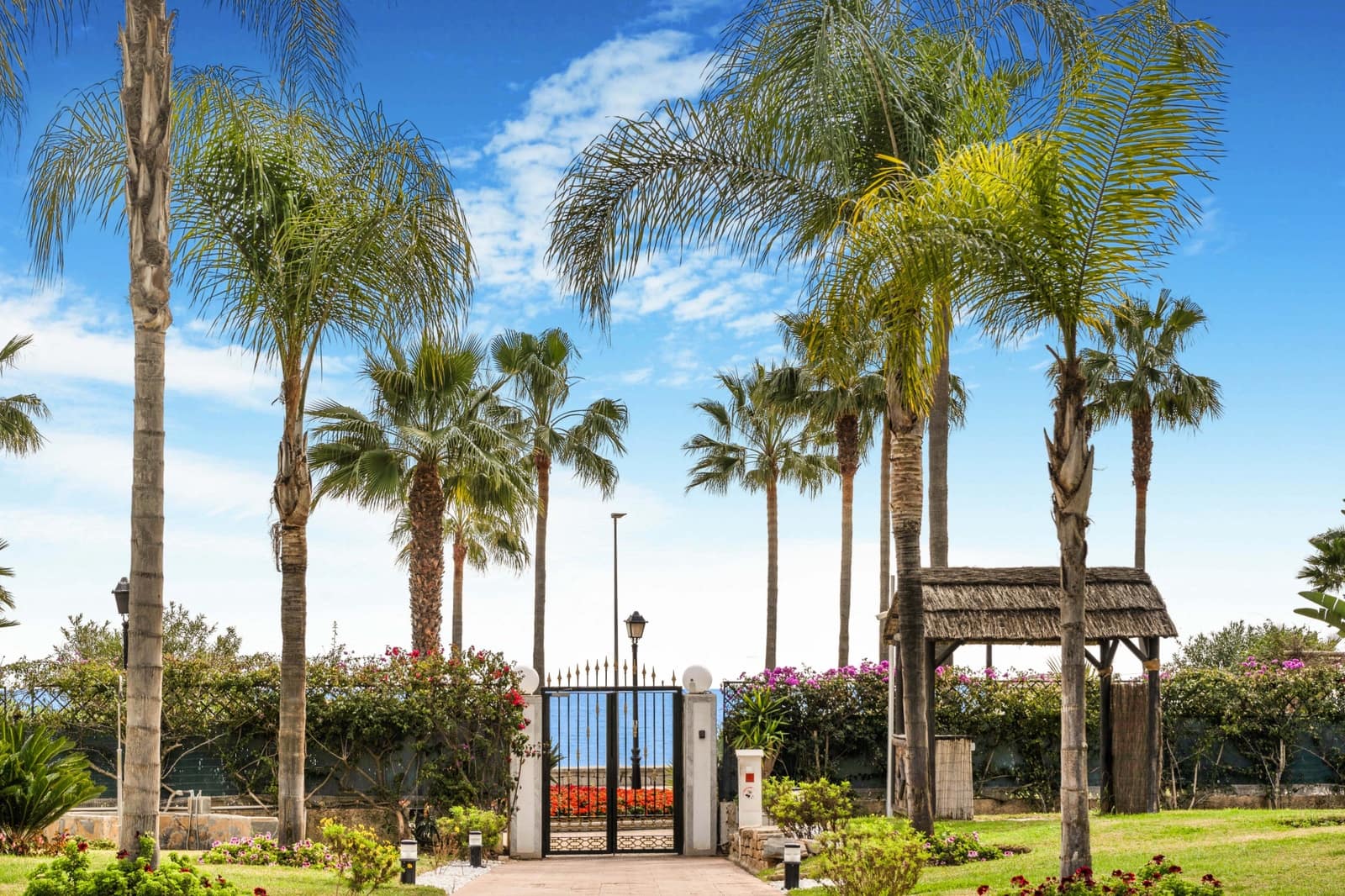 2 chambre Appartement à vendre à Marbella avec piscine garage - 950 000 € (Ref: 9262451)