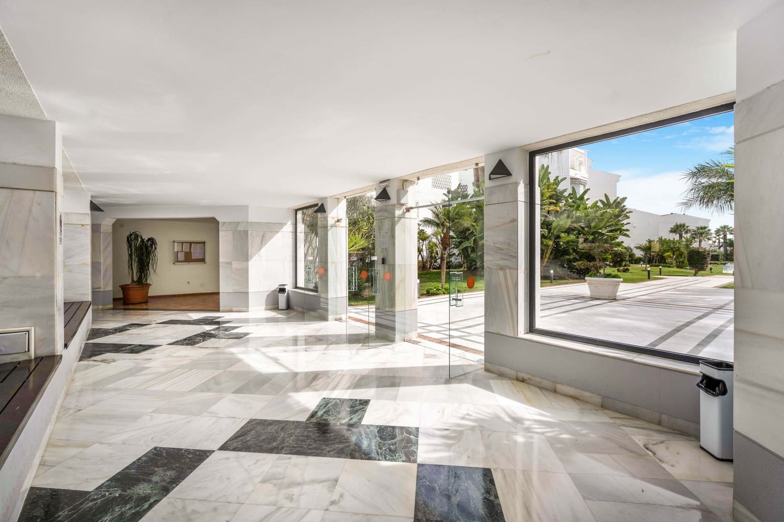 2 quarto Apartamento para venda em Marbella com piscina garagem - 875 000 € (Ref: 9262451)