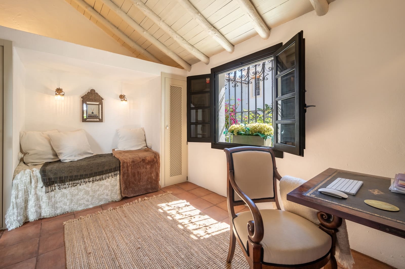 3 slaapkamer Halfvrijstaande villa te koop in Marbella met zwembad - € 1.100.000 (Ref: 9281190)