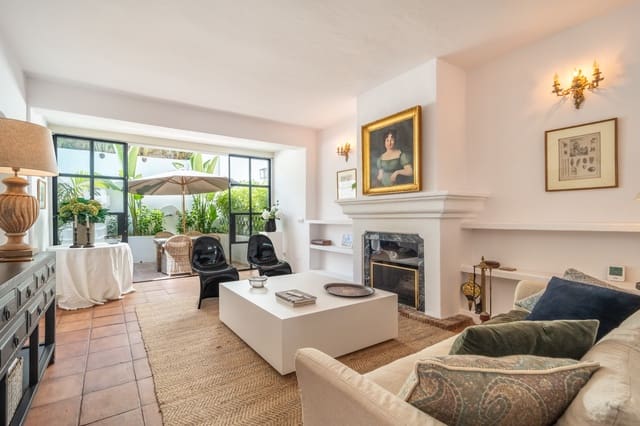 3 chambre Villa/Maison Semi-Mitoyenne à vendre à Marbella avec piscine - 1 100 000 € (Ref: 9281190)