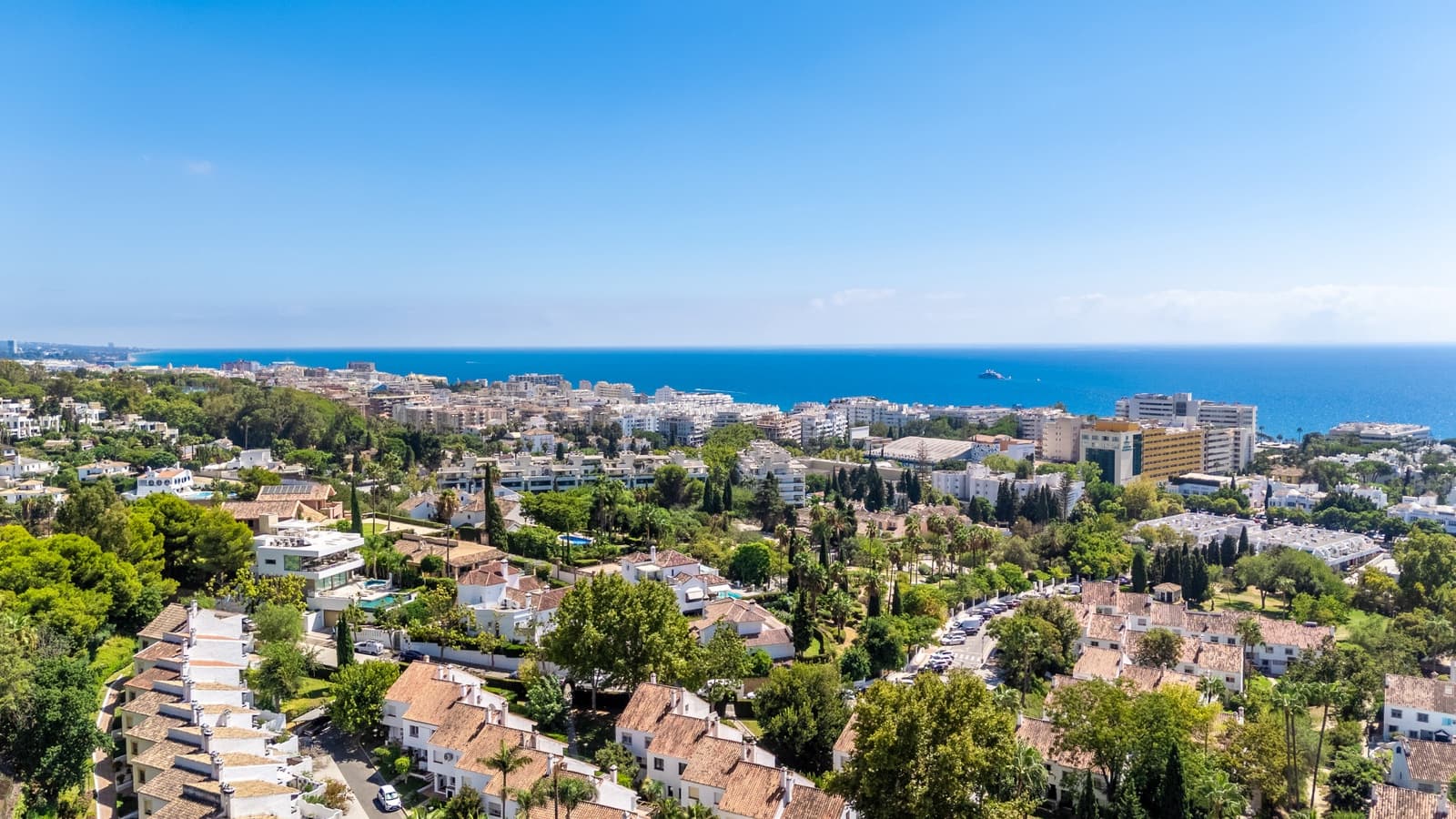 3 slaapkamer Halfvrijstaande villa te koop in Marbella met zwembad - € 1.100.000 (Ref: 9281190)