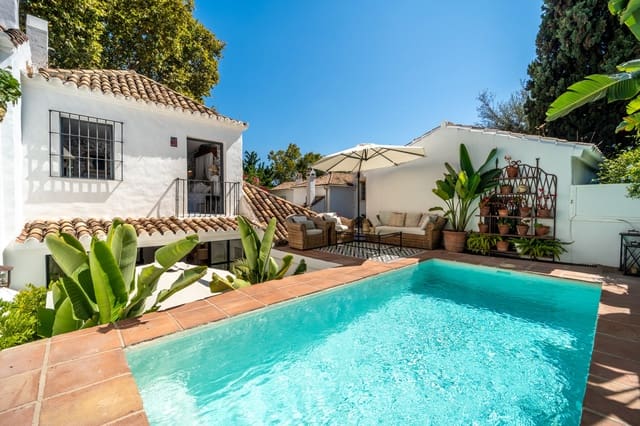 3 chambre Villa/Maison Semi-Mitoyenne à vendre à Marbella avec piscine - 1 100 000 € (Ref: 9281190)