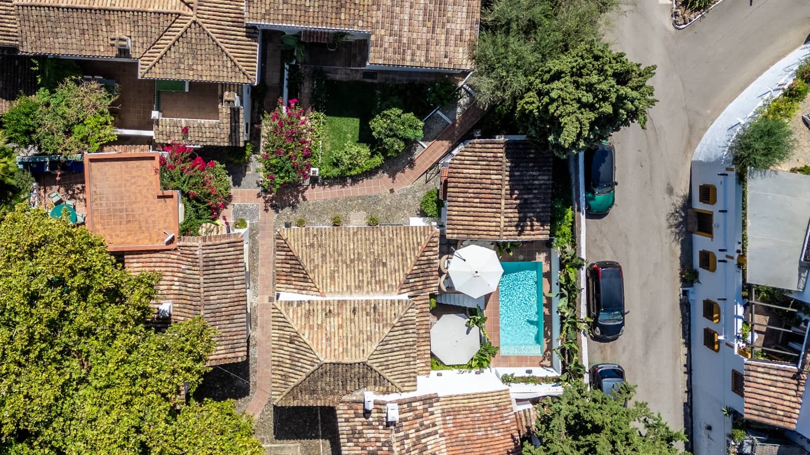 3 slaapkamer Halfvrijstaande villa te koop in Marbella met zwembad - € 1.100.000 (Ref: 9281190)