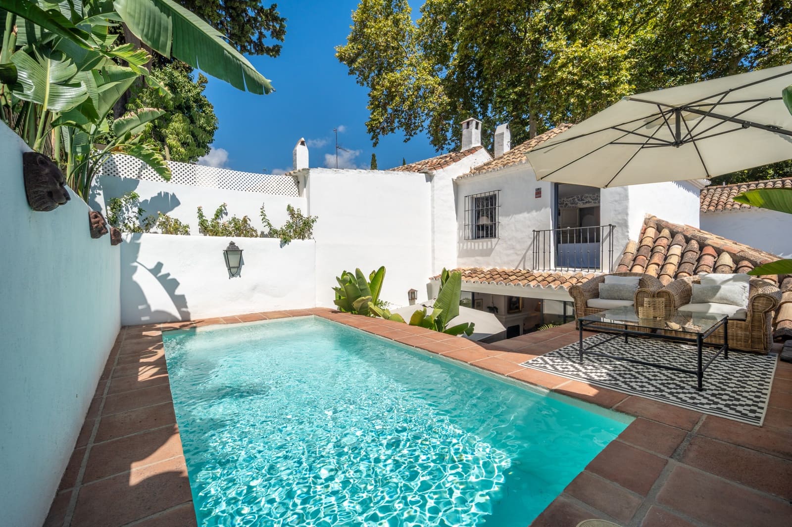 3 slaapkamer Halfvrijstaande villa te koop in Marbella met zwembad - € 1.100.000 (Ref: 9281190)