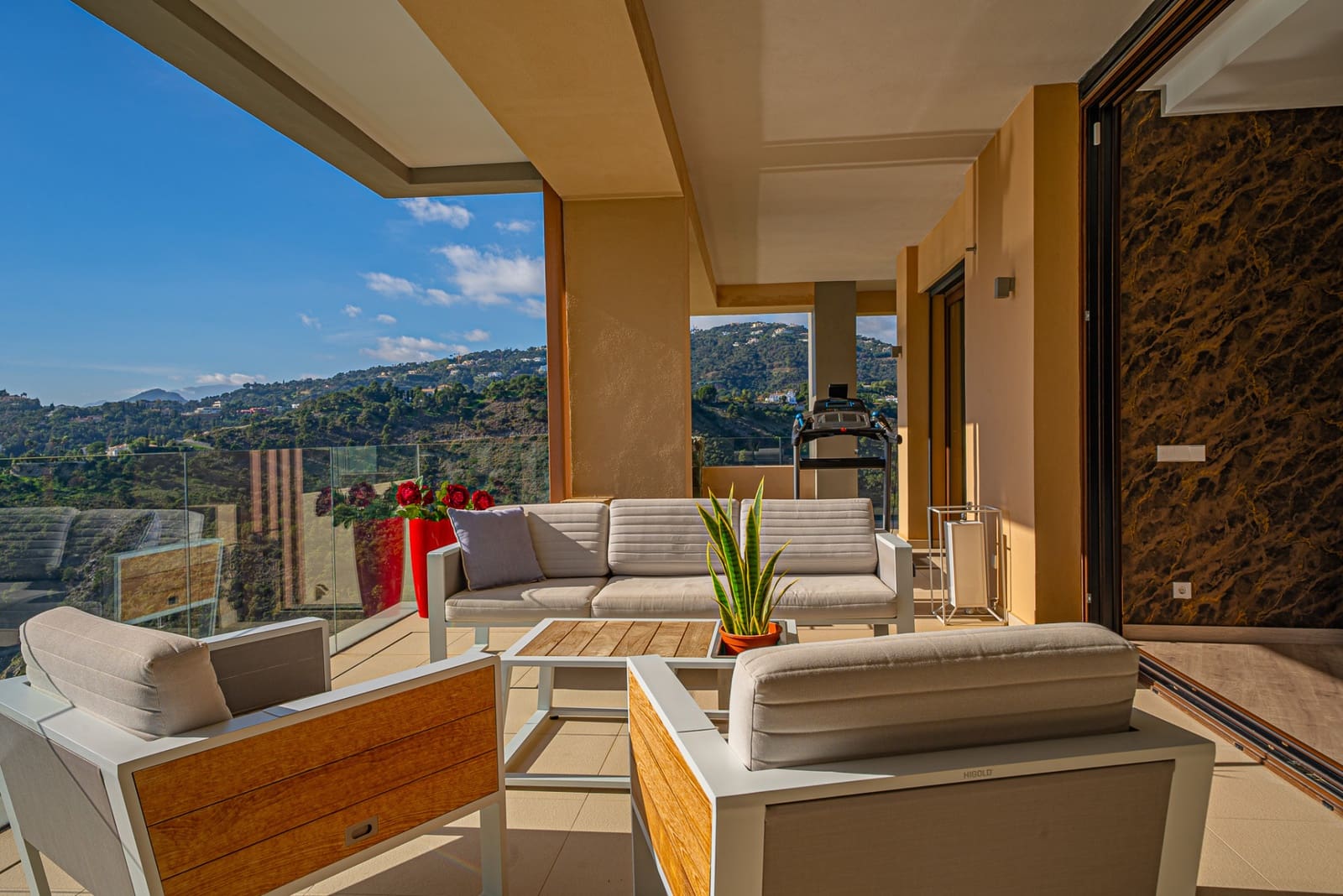 4 chambre Appartement à vendre à La Quinta avec piscine garage - 1 700 000 € (Ref: 9281191)