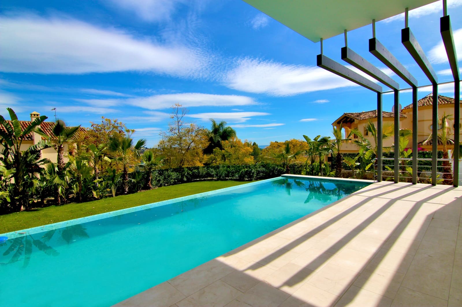 5 soveværelse Villa til leje i La Quinta med swimmingpool - € 10.500 (Ref: 9289641)