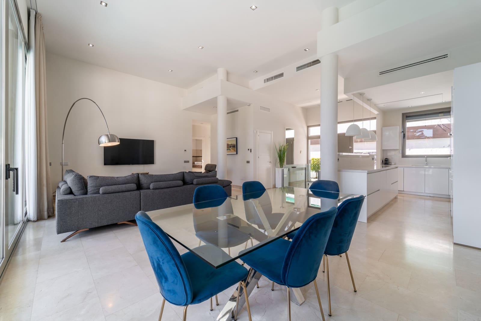 5 soveværelse Villa til leje i La Quinta med swimmingpool - € 10.500 (Ref: 9289641)