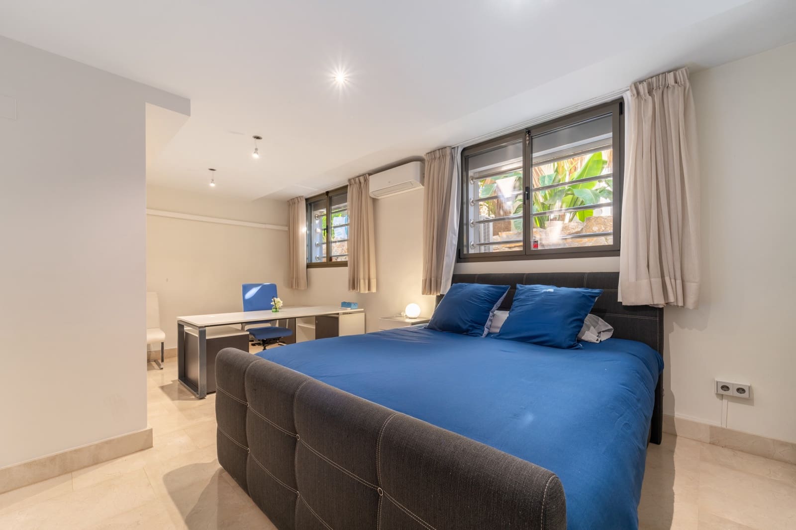 5 soveværelse Villa til leje i La Quinta med swimmingpool - € 10.500 (Ref: 9289641)