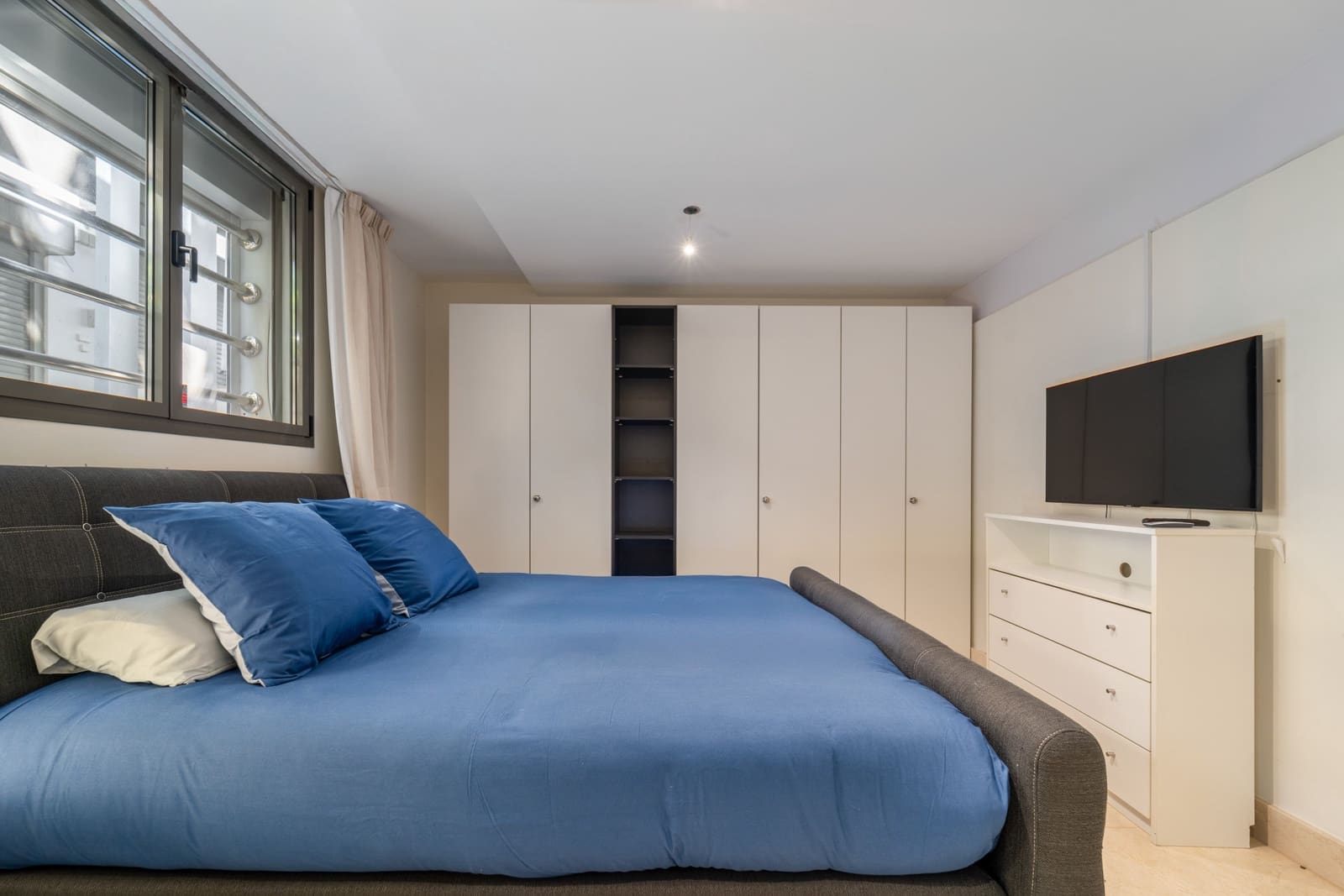 5 soveværelse Villa til leje i La Quinta med swimmingpool - € 10.500 (Ref: 9289641)