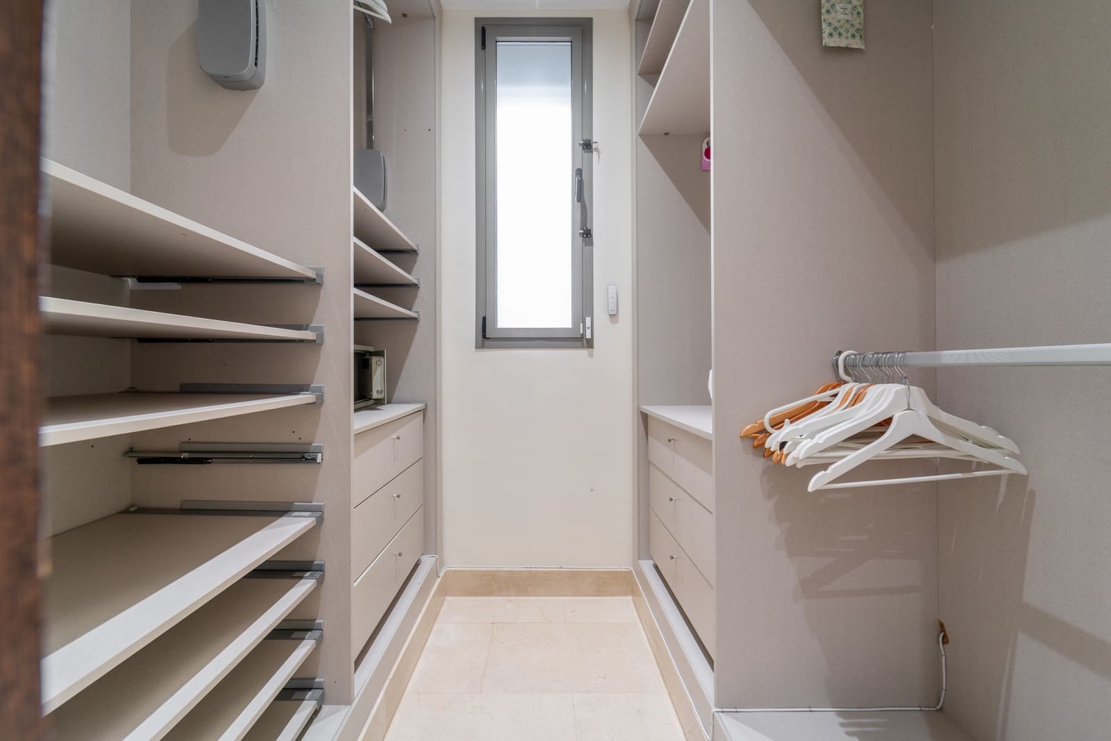 5 soveværelse Villa til leje i La Quinta med swimmingpool - € 10.500 (Ref: 9289641)