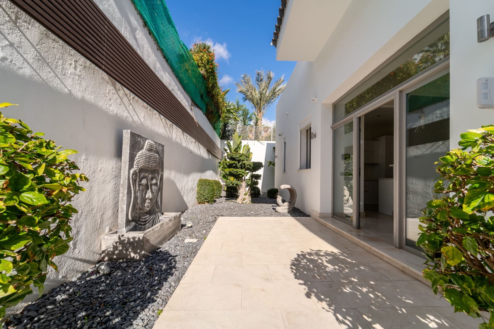 5 soveværelse Villa til leje i La Quinta med swimmingpool - € 10.500 (Ref: 9289641)