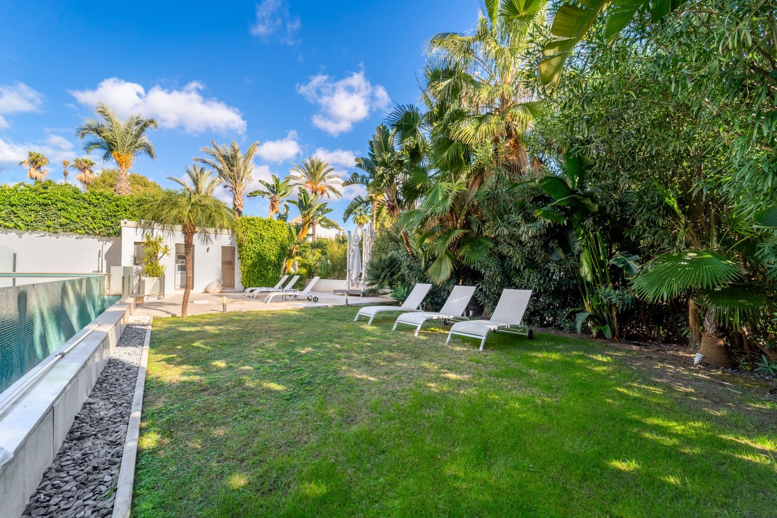 5 soveværelse Villa til leje i La Quinta med swimmingpool - € 10.500 (Ref: 9289641)