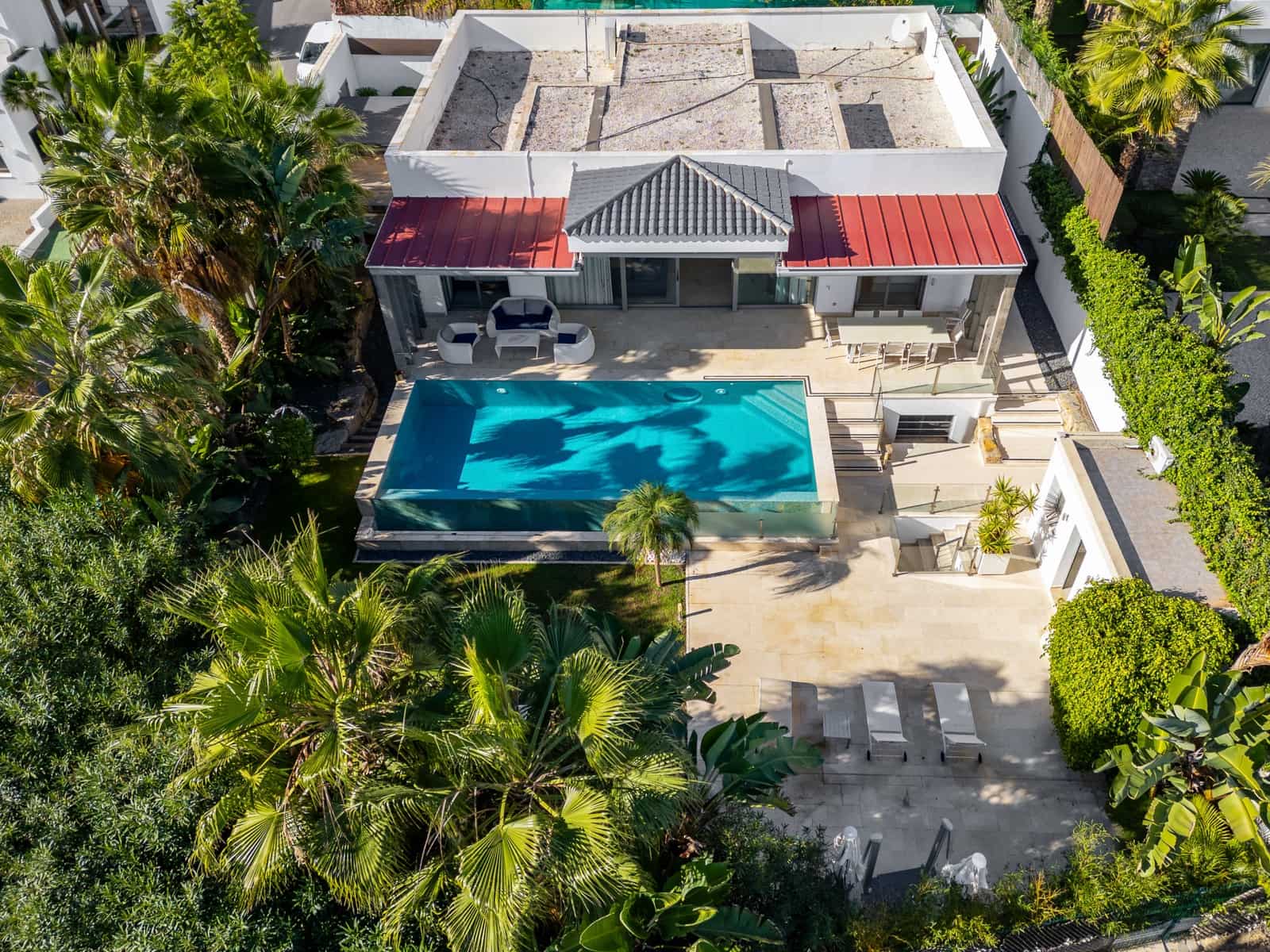 5 soveværelse Villa til leje i La Quinta med swimmingpool - € 10.500 (Ref: 9289641)