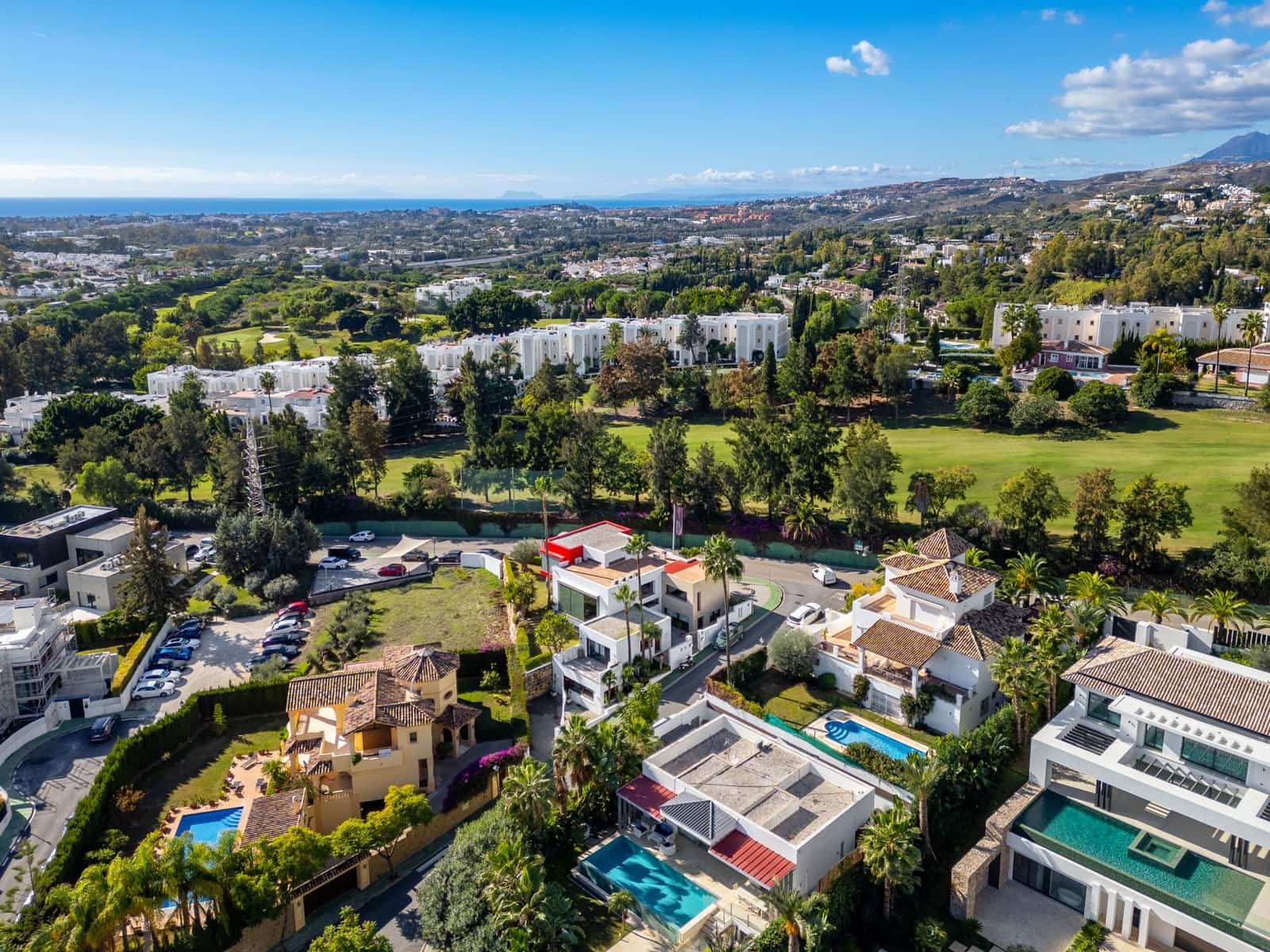 5 soveværelse Villa til leje i La Quinta med swimmingpool - € 10.500 (Ref: 9289641)