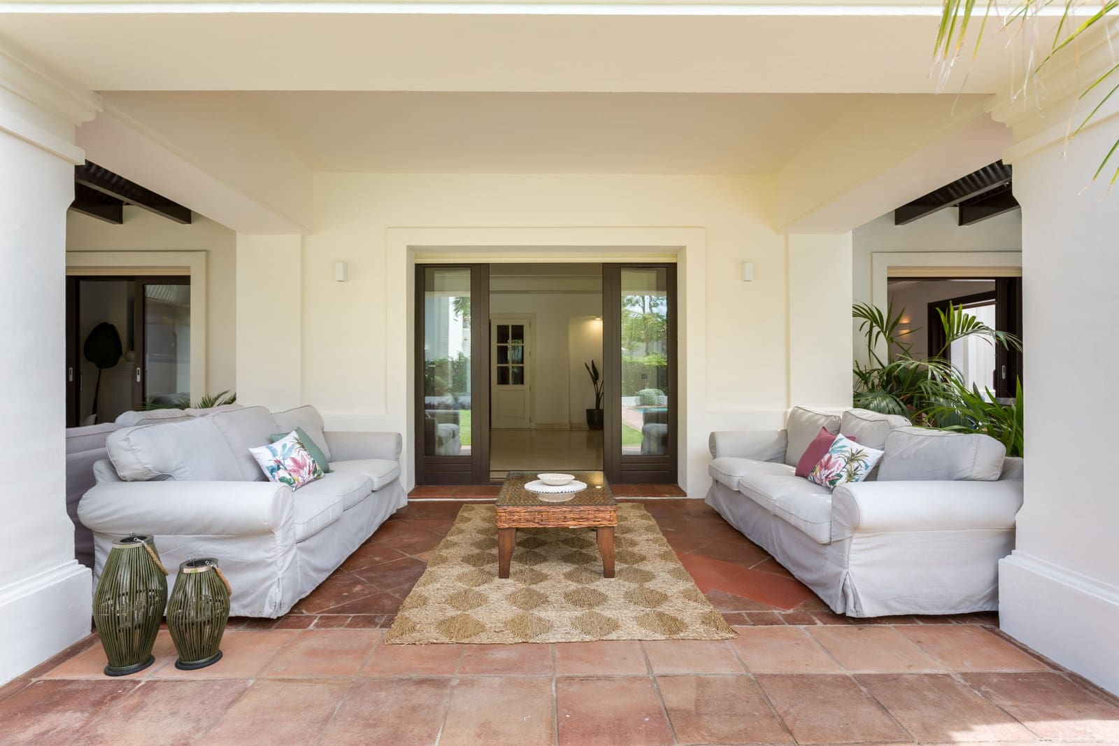 6 bedroom Villa for rent in Guadalmina with pool garage - € 12,500 (Ref: 9289642)