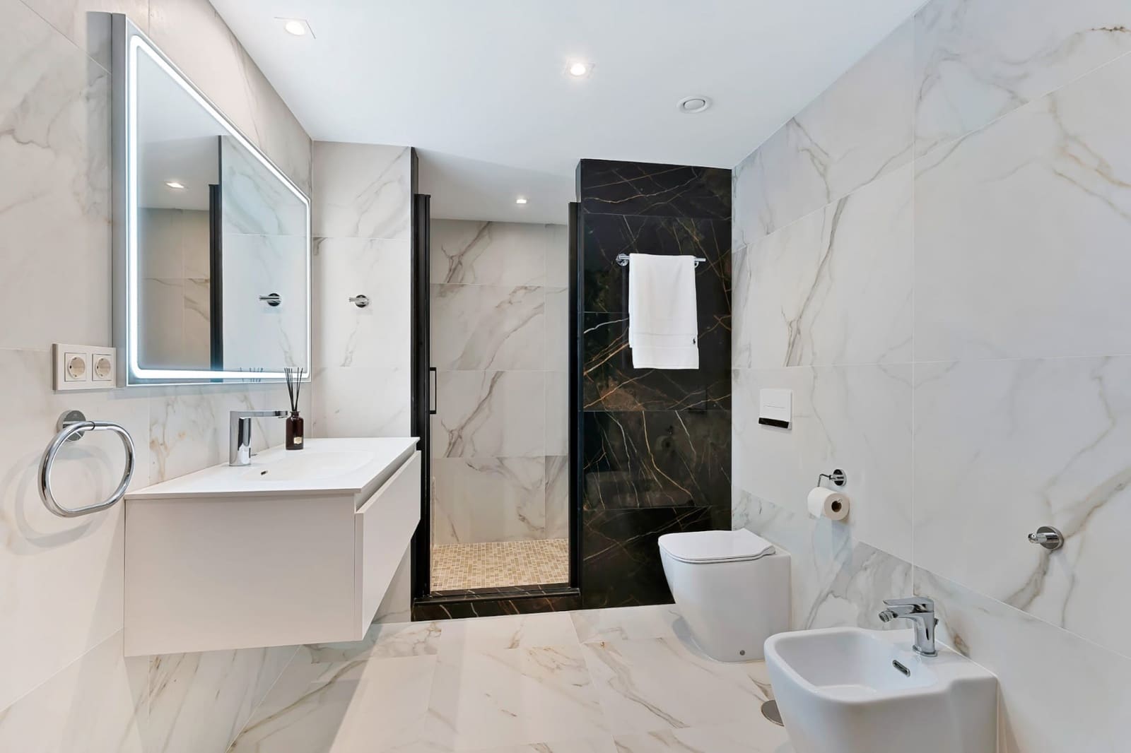 6 sypialnia Willa na sprzedaż w Guadalmina z basenem garażem - 9 500 000 € (Ref: 9294330)