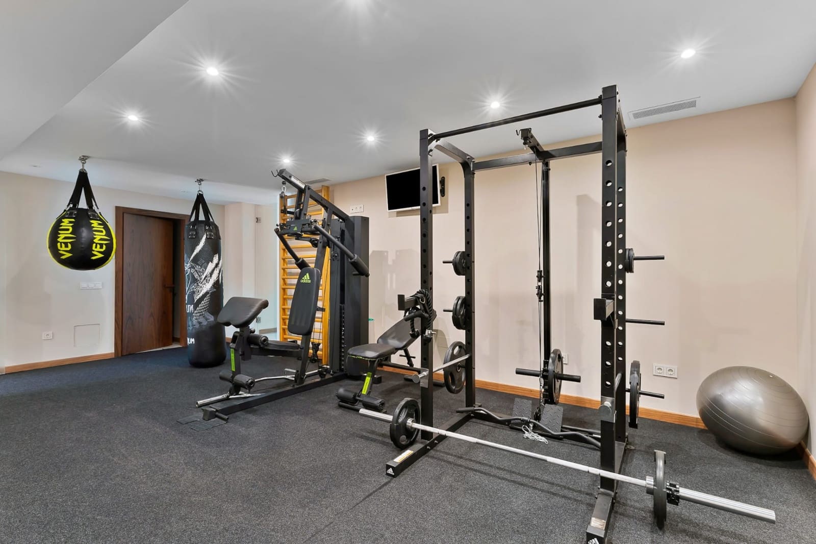 6 sypialnia Willa na sprzedaż w Guadalmina z basenem garażem - 9 500 000 € (Ref: 9294330)