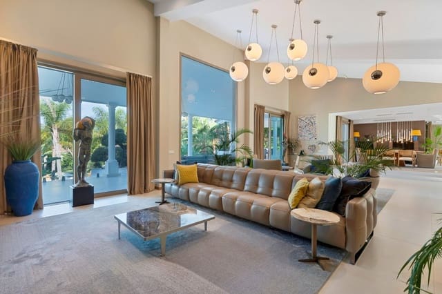 6 sypialnia Willa na sprzedaż w Guadalmina Baja, Marbella z basenem garażem - 9 500 000 € (Ref: 9294330)