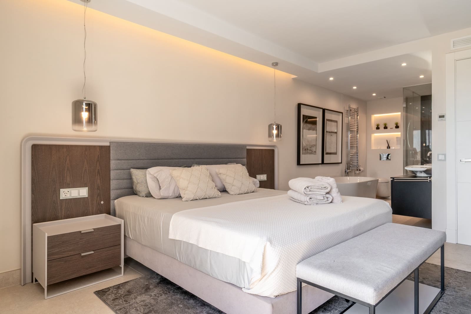 3 sypialnia Apartament do wynajęcia w Marbella z basenem garażem - 9 200 € (Ref: 9296392)