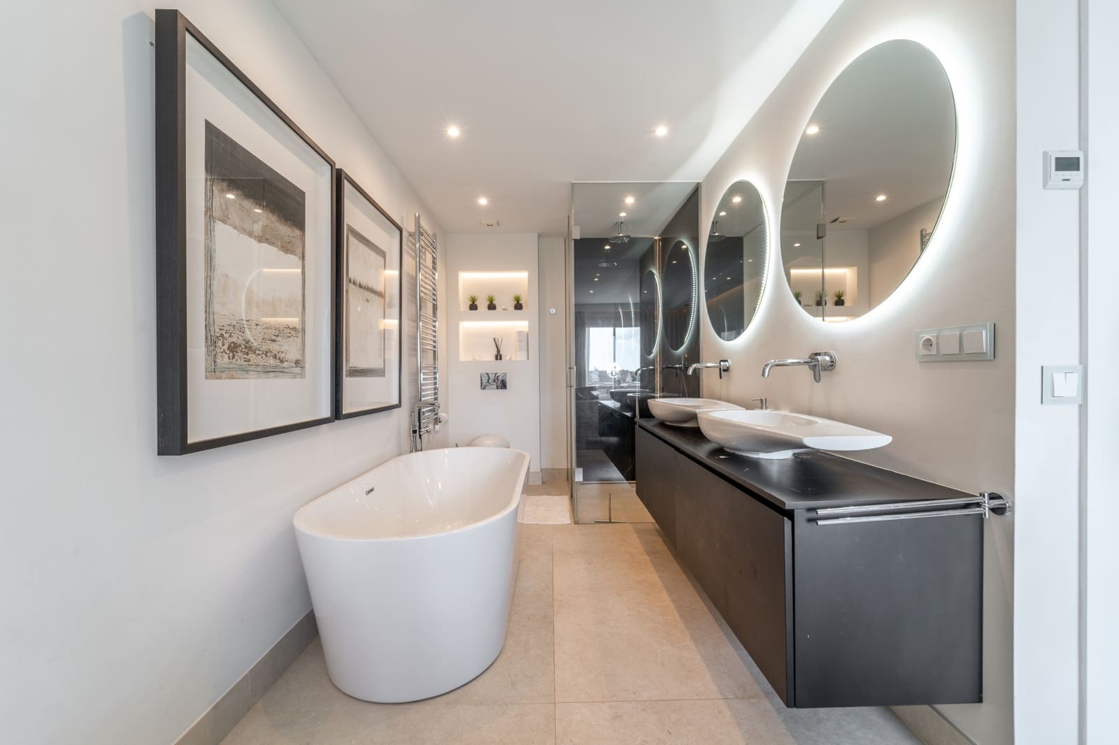 3 sypialnia Apartament do wynajęcia w Marbella z basenem garażem - 9 200 € (Ref: 9296392)