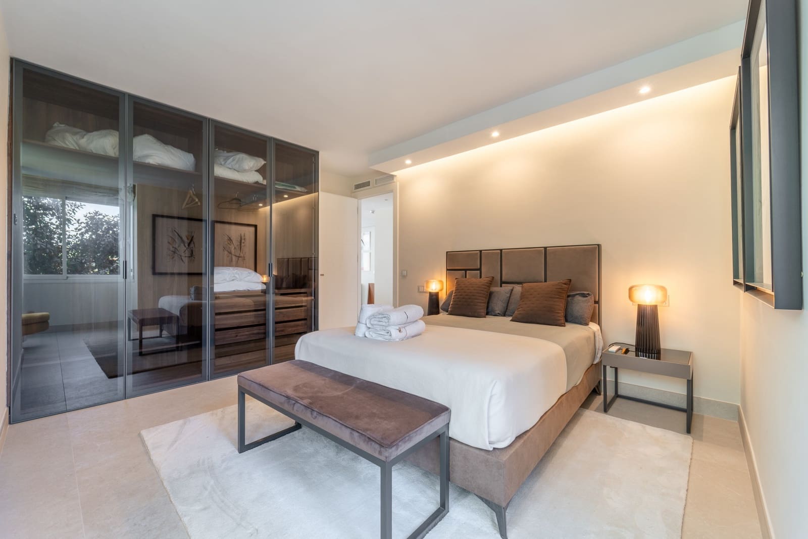 3 sypialnia Apartament do wynajęcia w Marbella z basenem garażem - 9 200 € (Ref: 9296392)