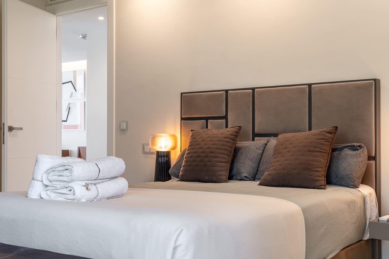 3 sypialnia Apartament do wynajęcia w Marbella z basenem garażem - 9 200 € (Ref: 9296392)