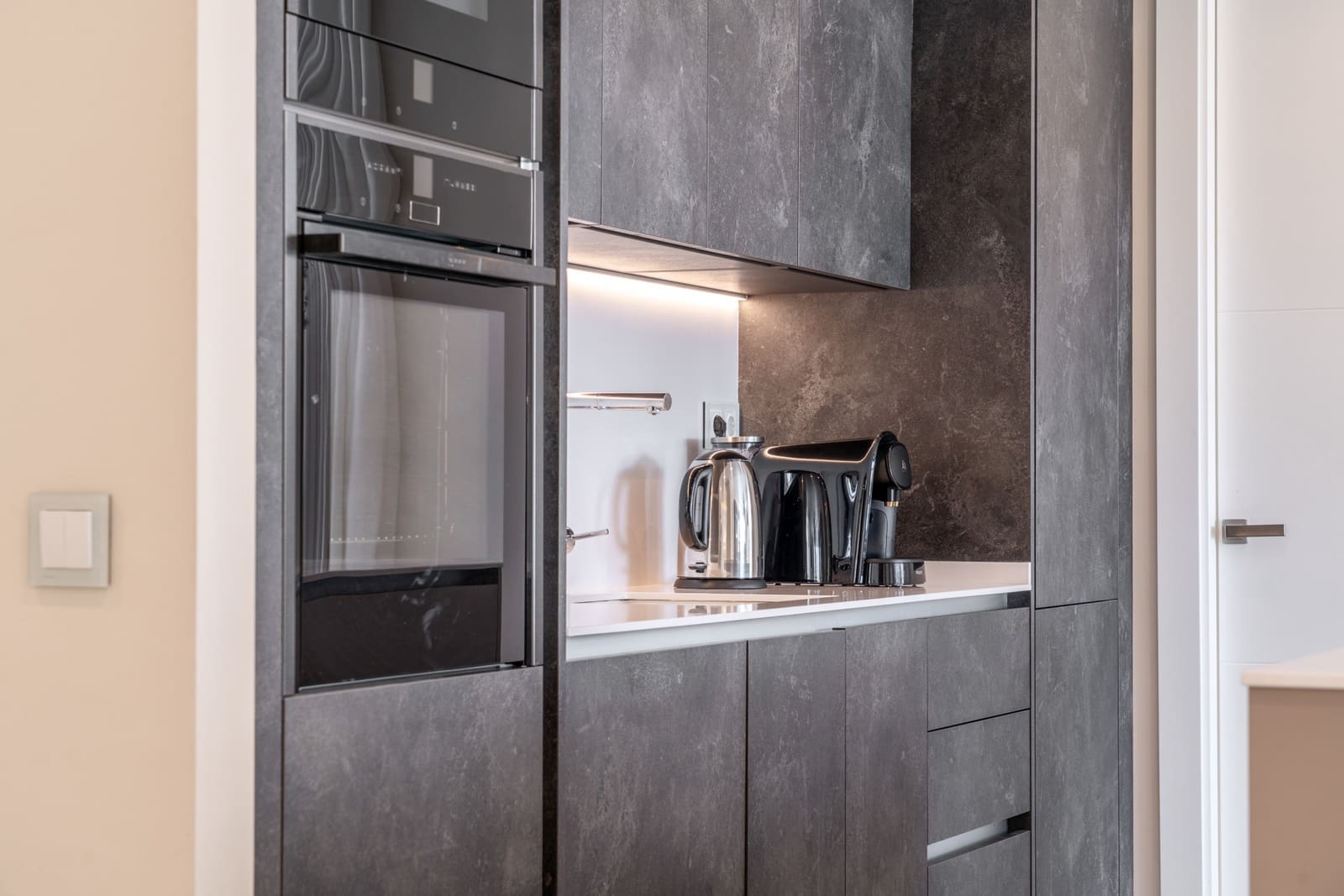 3 sypialnia Apartament do wynajęcia w Marbella z basenem garażem - 9 200 € (Ref: 9296392)