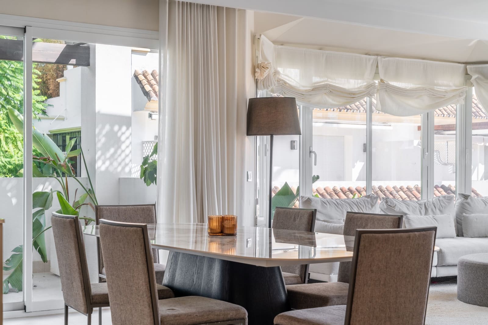 3 sypialnia Apartament do wynajęcia w Marbella z basenem garażem - 9 200 € (Ref: 9296392)