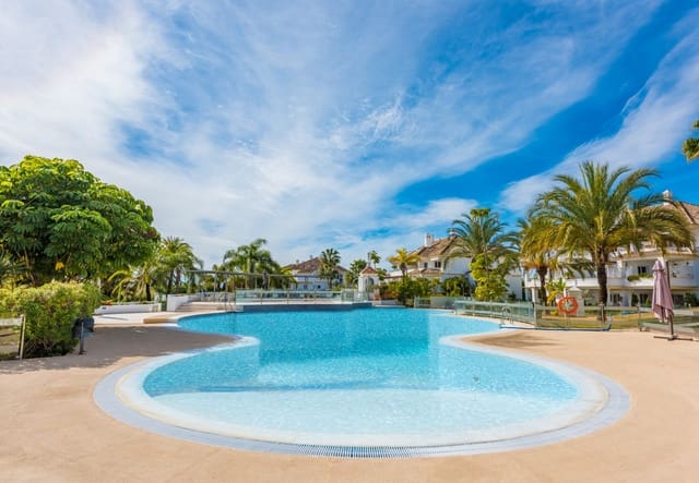 3 soverom Leilighet til leie i Marbella med svømmebasseng garasje - € 9 200 (Ref: 9296392)