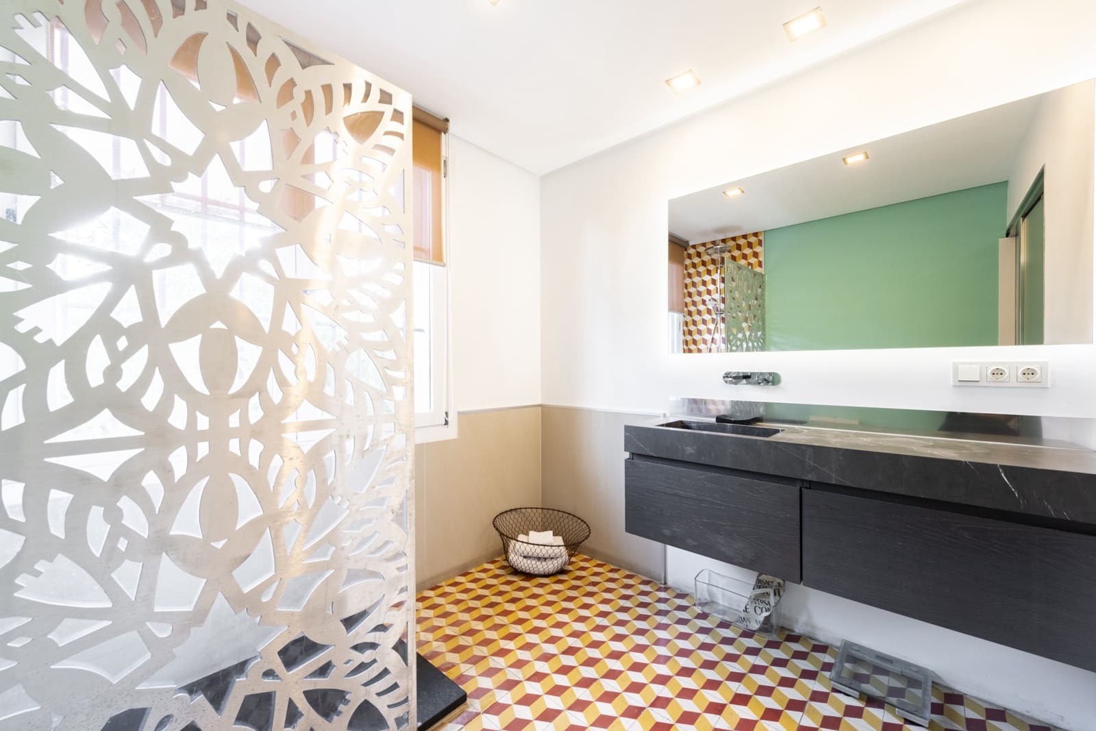 5 bedroom Villa for sale in Marbella with pool garage - € 2,790,000 (Ref: 9297136)