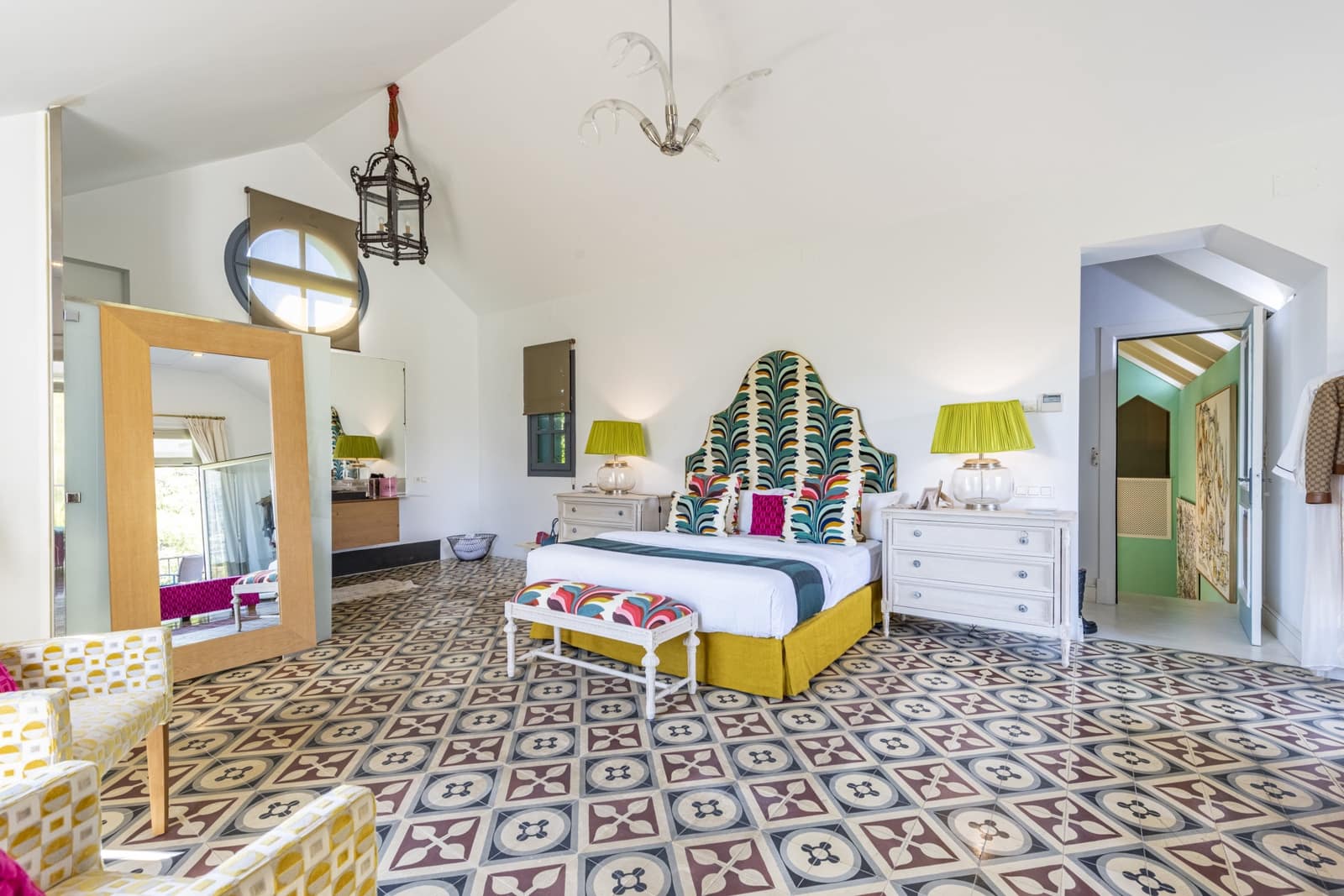 5 bedroom Villa for sale in Marbella with pool garage - € 2,790,000 (Ref: 9297136)