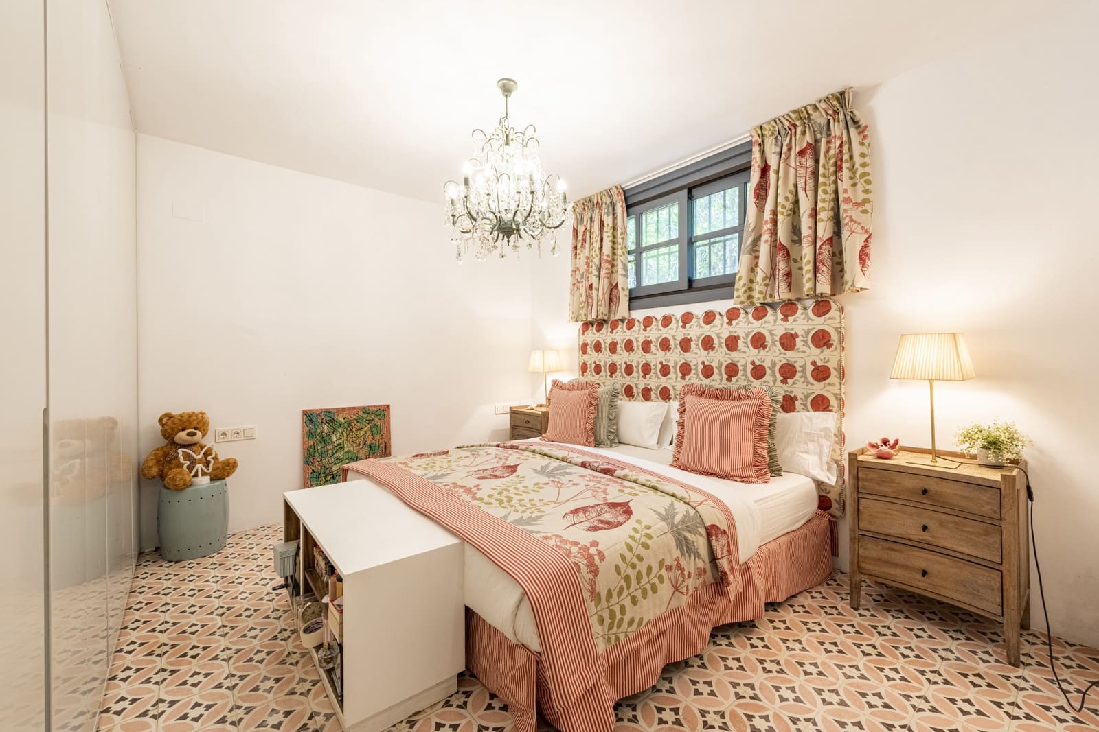 5 bedroom Villa for sale in Marbella with pool garage - € 2,790,000 (Ref: 9297136)