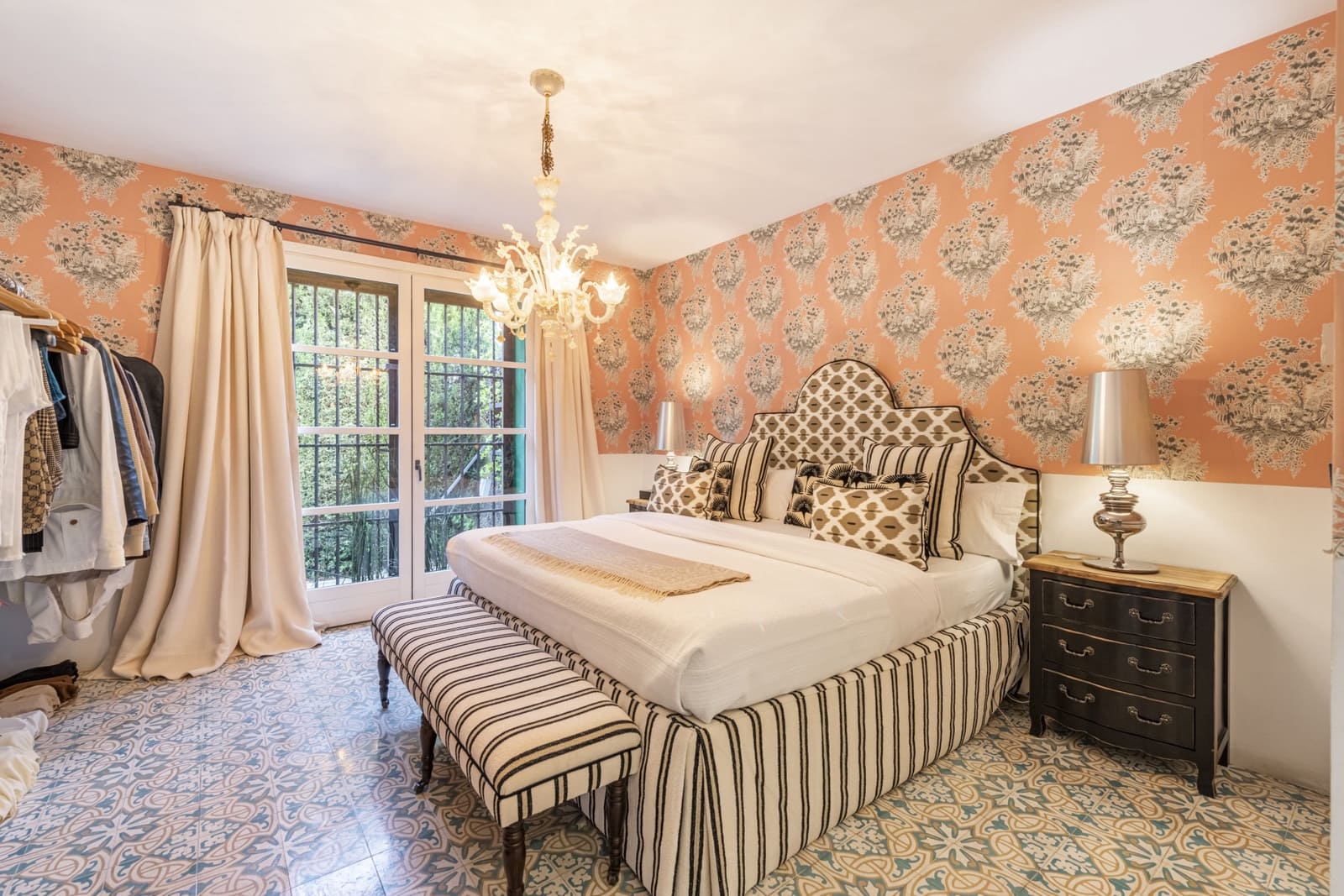 5 bedroom Villa for sale in Marbella with pool garage - € 2,790,000 (Ref: 9297136)