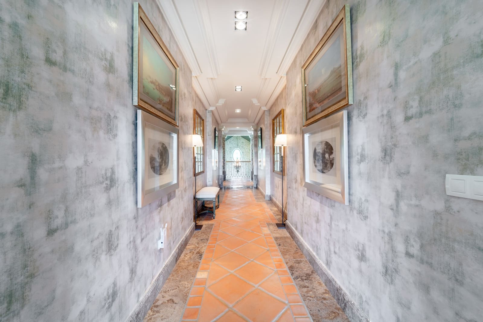 8 soveværelse Villa til salg i Guadalmina med swimmingpool garage - € 7.500.000 (Ref: 9303327)