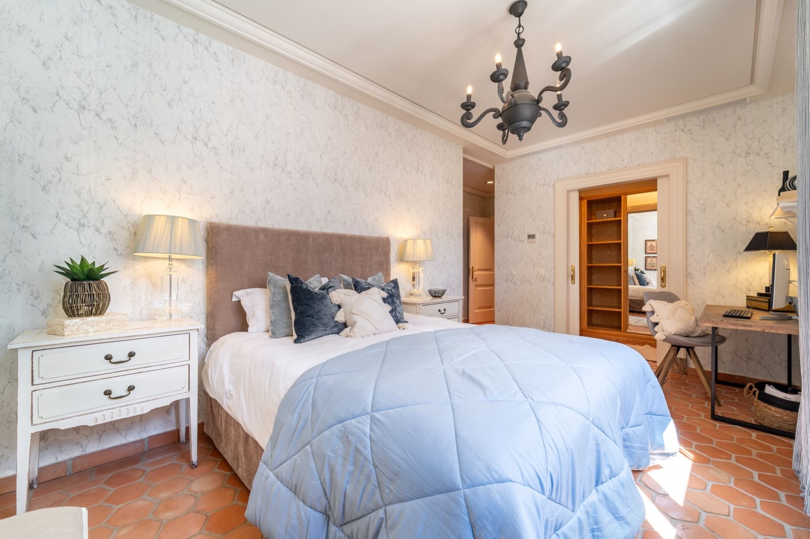 8 soveværelse Villa til salg i Guadalmina med swimmingpool garage - € 7.500.000 (Ref: 9303327)