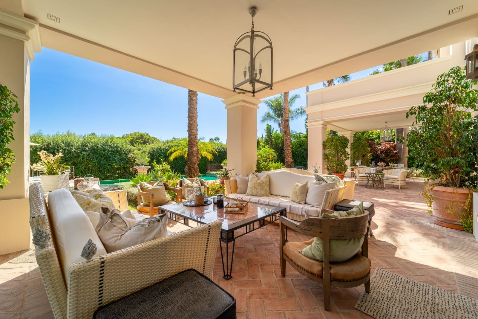 8 soveværelse Villa til salg i Guadalmina med swimmingpool garage - € 7.500.000 (Ref: 9303327)