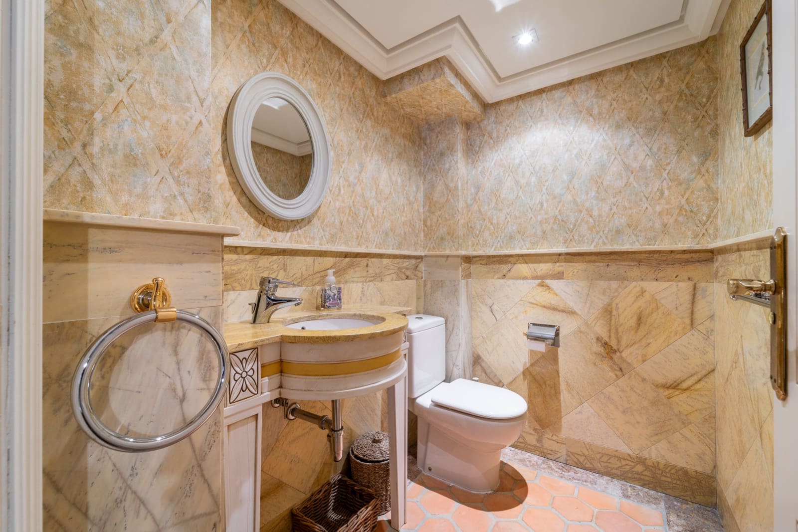 8 soveværelse Villa til salg i Guadalmina med swimmingpool garage - € 7.500.000 (Ref: 9303327)