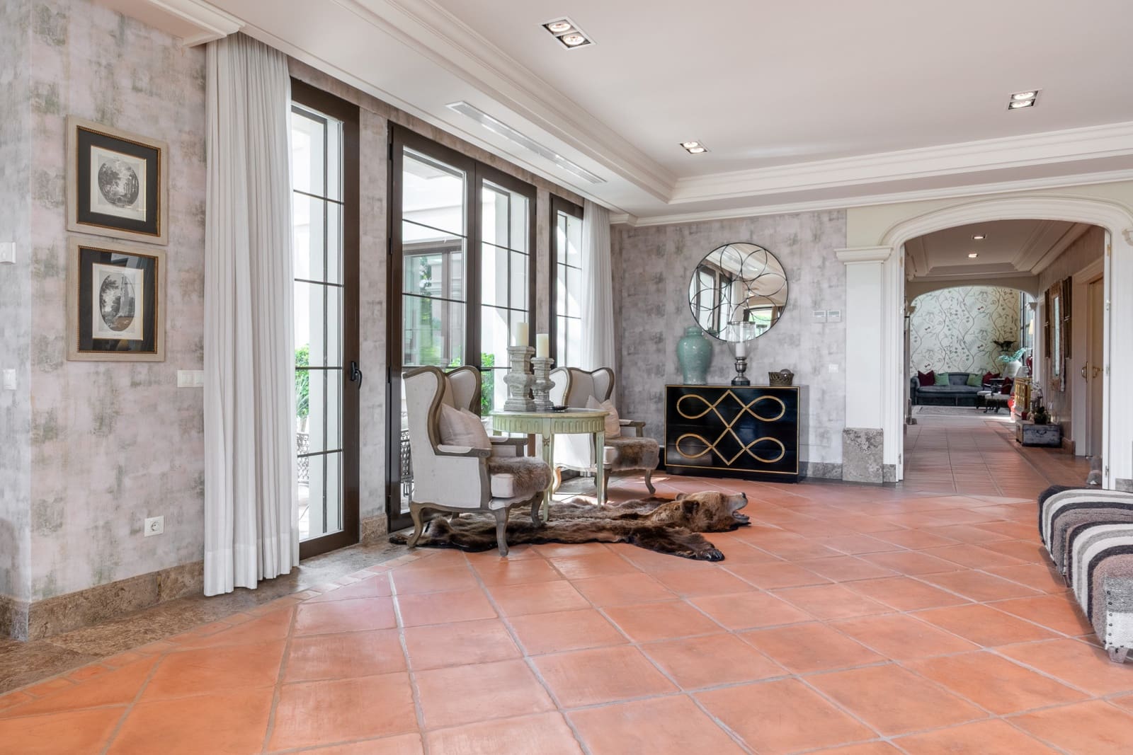8 bedroom Villa for sale in Guadalmina with pool garage - € 7,500,000 (Ref: 9303327)