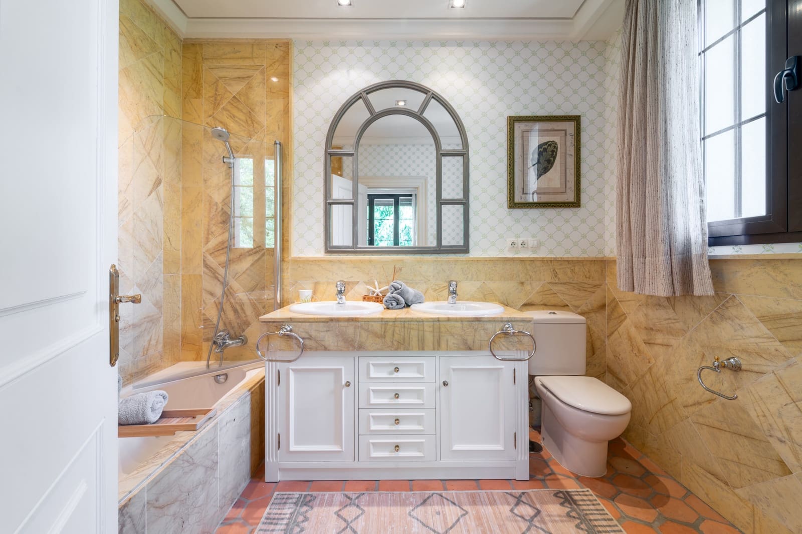 8 bedroom Villa for sale in Guadalmina with pool garage - € 7,500,000 (Ref: 9303327)