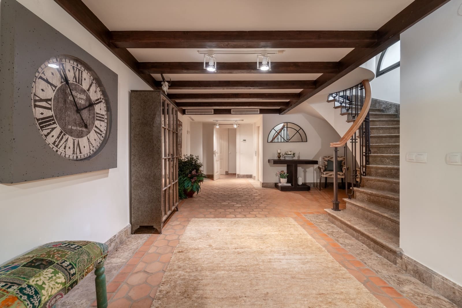 8 bedroom Villa for sale in Guadalmina with pool garage - € 7,500,000 (Ref: 9303327)