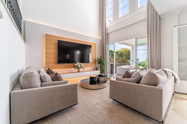 3 sypialnia Willa na sprzedaż w Istán z basenem garażem - 1 695 000 € (Ref: 9303329)