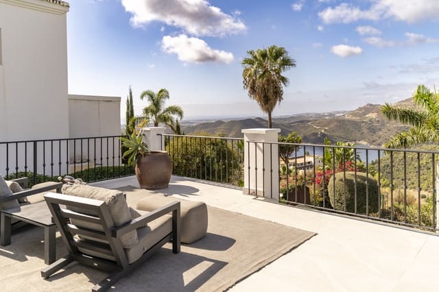 3 sypialnia Willa na sprzedaż w Istán z basenem garażem - 1 695 000 € (Ref: 9303329)