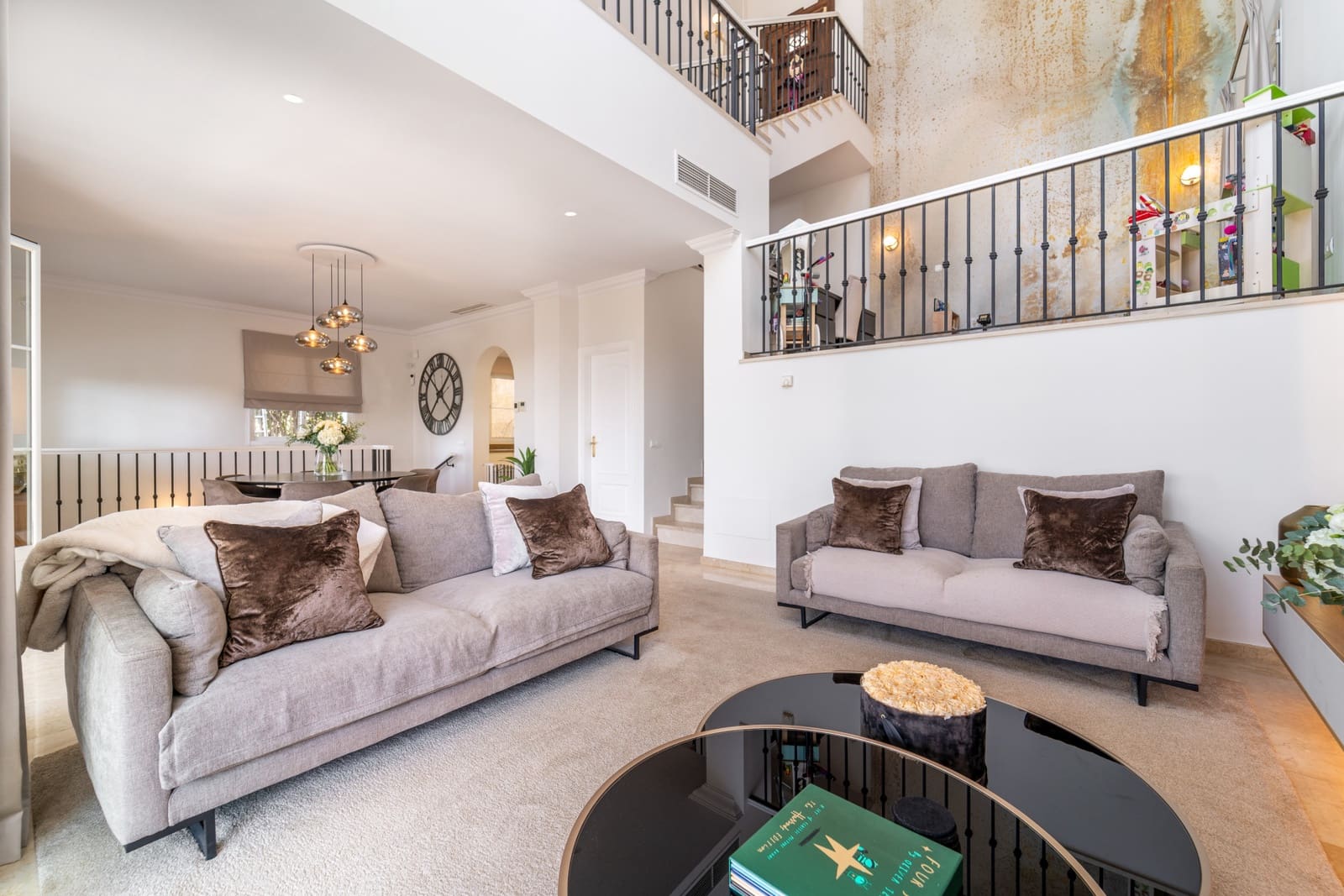 3 chambre Villa/Maison à vendre à Istan avec piscine garage - 1 695 000 € (Ref: 9303329)