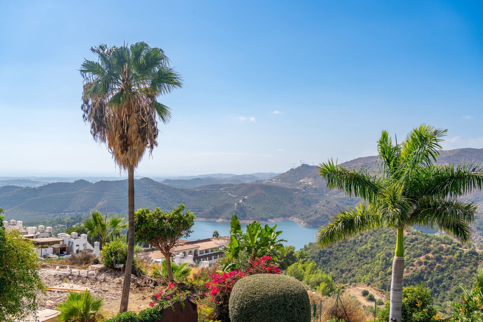 3 chambre Villa/Maison à vendre à Istan avec piscine garage - 1 695 000 € (Ref: 9303329)