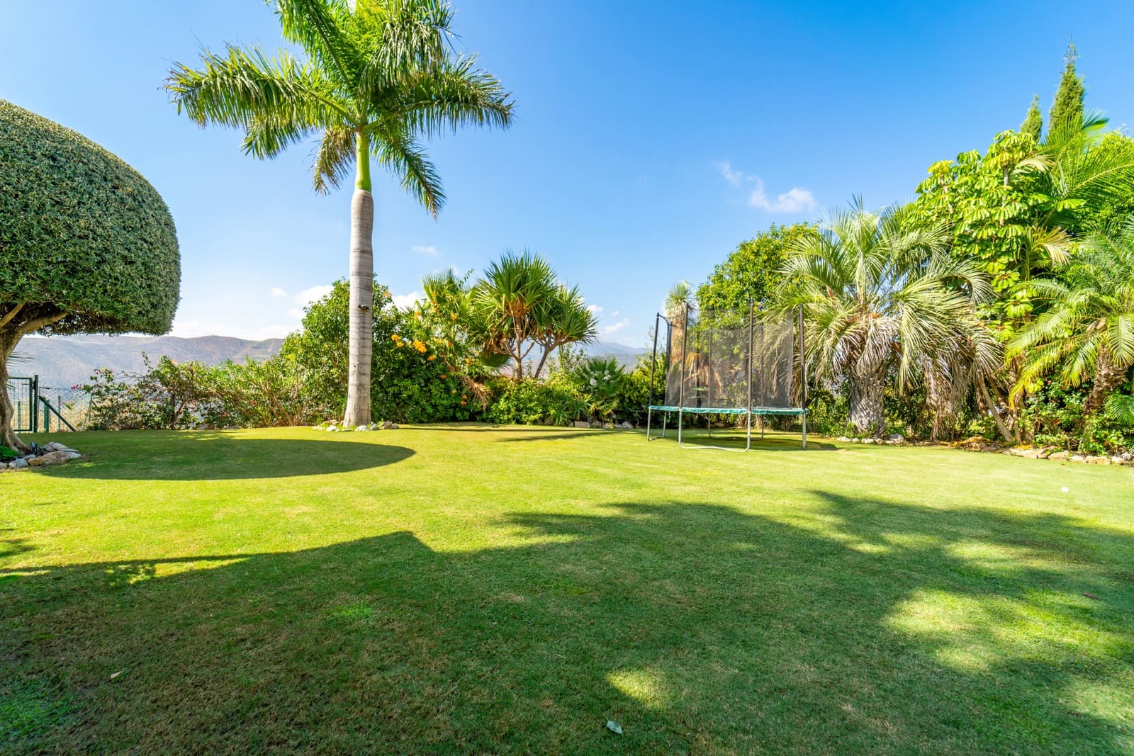 3 chambre Villa/Maison à vendre à Istan avec piscine garage - 1 695 000 € (Ref: 9303329)