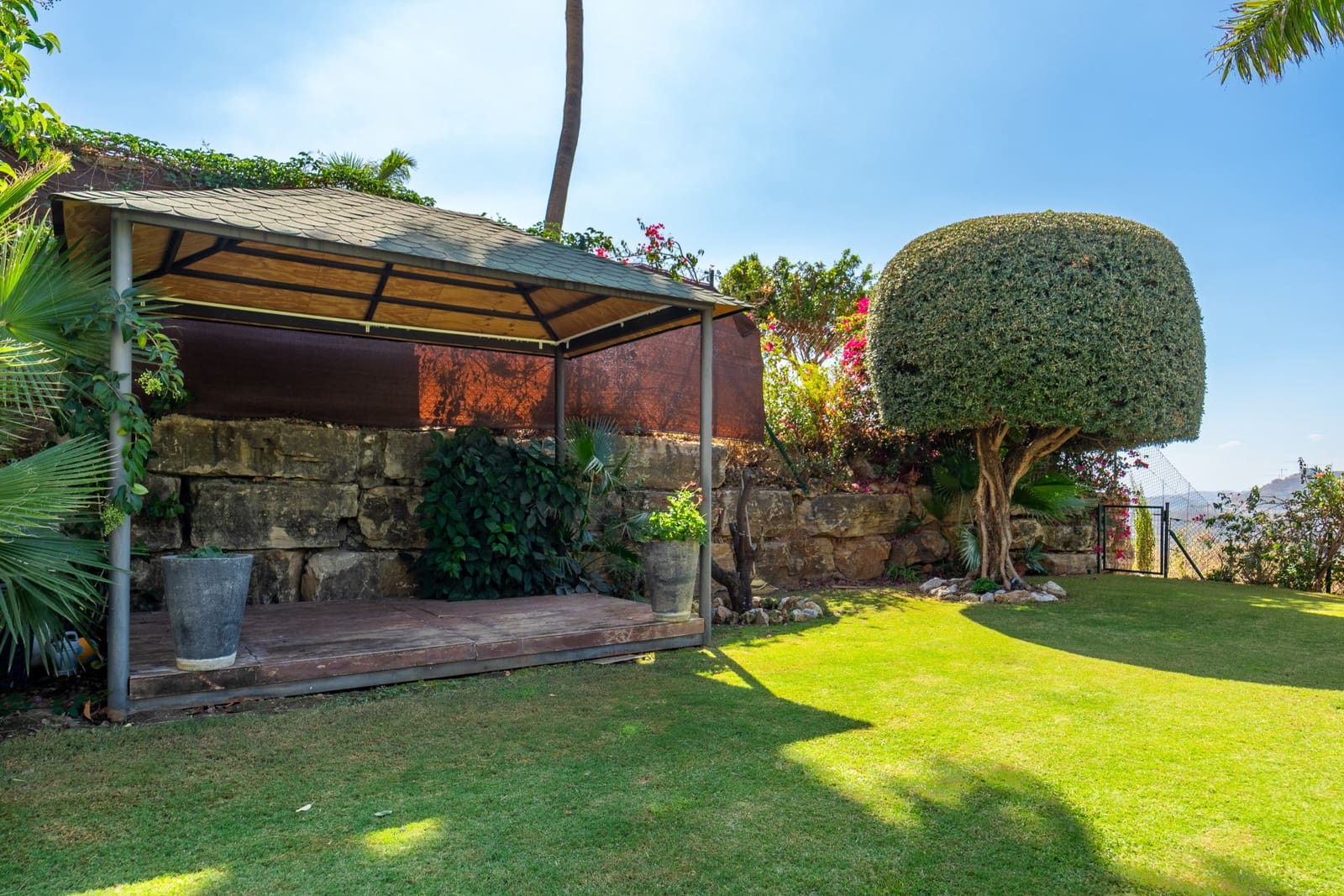 3 chambre Villa/Maison à vendre à Istan avec piscine garage - 1 695 000 € (Ref: 9303329)